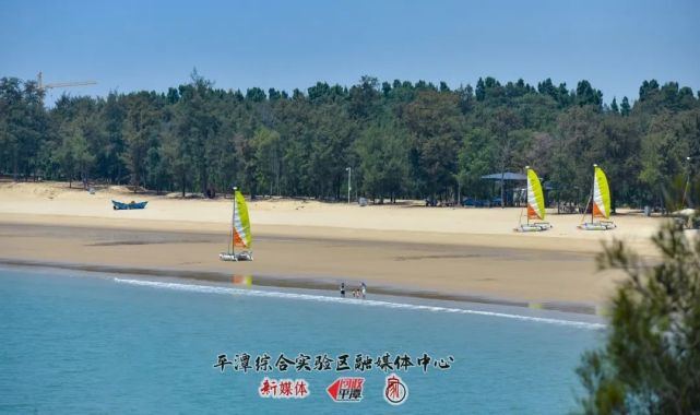 坐上平潭观光小火车啦！带你看遍平潭的青山、碧海、沙滩、奇石……