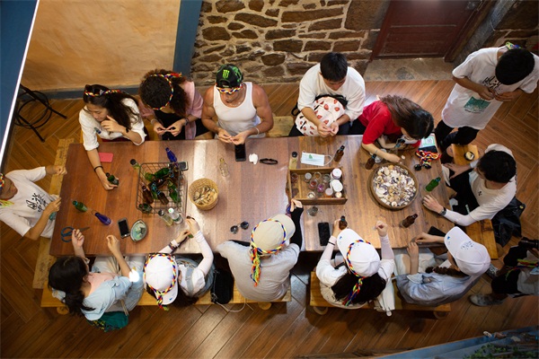 平潭亮相纽约时代广场路透大屏 传递蓝色希望与美好治愈